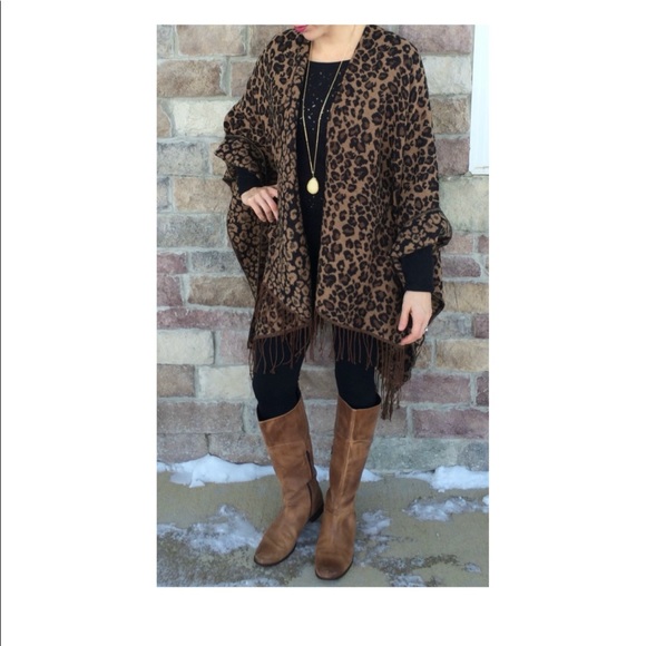 SOLDCroft & Barrow Leopard Print Fringe Cape